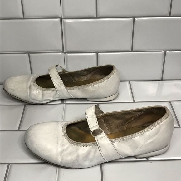VINTAGE COAST SHOES Size 8 White Dance/Theater Shoes With Original Box; Preloved - Picture 6 of 10